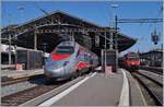 Nachdem der edle SBB RAe TEE II Lausanne verlasen hatte, holte mich der nach Genève fahrende EC 34 des FS Trenitalia ETR 610 aus den Traum der historischen Bahn in die Gegenwart zurück, die