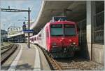 Erneut knapp an der Zeit, aber nun mit etwas mehr Platz und freundlicherem Wetter, konnte ich den SBB (ex TRAVYS) RBDe 560 385 (RBDe 560 DO 94 85 7 560 385-7 CH-SBB) in Lausanne fotografieren. 

30. Juli 2024