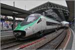 Der FS Trenitalia ETR 610 wartet in Lausanne als EC 47 auf die Abfahrt nach Milano Centrale. 

20. August 2026