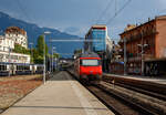 Eine SBB Re 460 (91 85 4 460 065-6 CH-SBB) verlässt, mit dem IR 90 (Umlauf IR 1731) von Genève-Aéroport nach Brig, am 26.