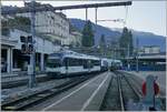 Eine eher ungewähnliche Rangierkomposition nähert sich in Montreux den Bahnsteiggleisen: Der MOB ABe 4/4 9301 rangiert GPX Wagen. 

4. April 2025