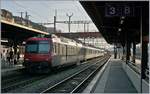 Der RBDe 562 004-2 als Regionalzug 7257 von Yverdon in Neuchâtel eingetroffen (an 7:44)  wird als RE 18122 nach Frasne fahren (ab 8:37) Der abgehende Zug besteht aus folgenden   Fahrzeugen: RBDe