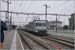 Die Rail Adventure Re 6/6 11603 ist in Neuchtel mit zwei DB Triebwagen auf dem Weg nach Villeneuve; zumindest hier konnte ich (endlich) die Rail Adventure Re 6/6 11603 ohne strenden ETCS Vorspann