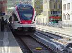 Erfreulich, die RABe 523.0 werden revidiert und erhalten mit (einem Teil) der Fahrzeugnummer ein etwas abweichendes Erscheinungsbild. Nach dem 523 023 habe ich heut den RABe 523 017 gesehen (und fotografiert). 

31. August 2026
