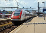 Der RABDe 500 026   Alfred Escher  (ICN für InterCity-Neigezug) fährt am 18.05.2018 als IC 1522 (St.