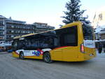 (270'412) - GrindelwaldBus, Grindelwald - Nr. 202/BE 908'202 - Mercedes am 29. Dezember 2024 beim Bahnhof Grindelwald