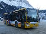 (270'413) - GrindelwaldBus, Grindelwald - Nr. 202/BE 908'202 - Mercedes am 29. Dezember 2024 beim Bahnhof Grindelwald