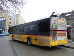 (270'431) - Hfliger, Sursee - Nr. 21/LU 197'101/PID 10'026 - Solaris am 30. Dezember 2024 beim Bahnhof Interlaken West (Einsatz PostAuto)