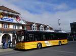 (272'185) - Hfliger, Sursee - Nr. 21/OW 16'637/PID 10'026 - Solaris am 17. Februar 2025 beim Bahnhof Interlaken Ost (Einsatz PostAuto)