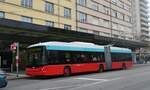 (282'727) - VB Biel - Nr. 57 - Hess/Hess Gelenktrolleybus am 4. Dezember 2025 beim Bahnhof Biel
