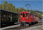 50 Jahre Blonay Chamby - MEGA BERNINA FESTIVAL: Viel RhB in Vevey - der RhB Bernina Bahn ABe 4/4 I 35 steht neben einem zweiachsigen RhB Personenwagen, welcher früher auf der Strecke Chur - St.