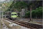 Mit dem BDt 50 85-80 35 955 an der Spitze erreicht ein Autotunnelzug AT3 von Brig kommend sein Ziel Iselle di Trasquera. 

17. August 2024