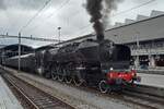 DDF 241A65 steht am grauen 15 Mai 2026 mit der SSN Jubileums Express Sonderzug in Luzern f�r die Reise nach Freiburg (Breisgau).