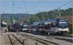 Der Blonay Chamby Bahn Belle Epoque Zug von Blonay nach Vevey den Bahnhof von Blonay verl�sst, warten zwei CEV MVR ABeh 2/6 auf ihre n�chsten Eins�tze, zudem ist ein weiterer im Hintergrund abgestellt. 

25. Mai 2026
