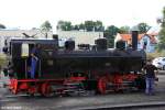 Mallet-Lokomotive 105 der Museumsbahn Blonay-Chamby als Gast aus der Schweiz bei den Harzer Schmalspurbahnen, hier am Abend des 04.08.2012 bei der Restaurierung im Bw Wernigerode nach ihrem Einsatz