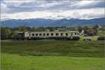 Fahrtag Wolfhuuser Bahn.

Tm 2/2 111 beim Geh�ft B�el am Ortsende Bubikon. Oktober 2021.