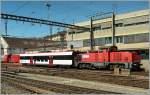 Ein seltenes Gespann: Am 841 026-8 mit einem Domino Zwischenwagen in Lausanne am 13.