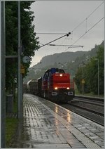 Die AM 843 092-8 auf dem Weg nach Singen erreicht Bietingen.