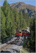 Die MBG HGm 4/4 61 der DFB ist mit dem  Diesel Zug von Realp nach Oberwald schon fast am Ziel ihrer Fahrt.