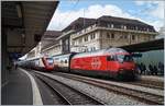 IC gestern und heute: Es war ja schon lange geplant, dass die RABDe 502 (Twindexx Swiss Express) die Re 460 - IC2000 (der Linie IC1 Genève Aéroport - St.Gallen) abzulösen sollten, nun kommen die ersten Züge im Planverkehr bis nach Lausanne, auch wenn auf diesem Bild der SBB RABe 502 207 (UIC 94 85 0 502 207-9 CH-SBB)  Stadt BERN  auf Testfahrt und die SBB Re 460 066-4 mit einem IR15 nach Luzern zu sehen sind.

19. Juni 2020