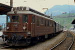 ae-44-bls/531811/im-mai-1981-steht-die-ae Im Mai 1981 steht die Ae 4/4 252 der BLS abfahrbereit im Bahnhof Zweisimmen