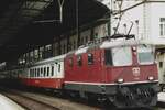 SBB 11144 steht mit ex-Swiss-Express Garnitur am 27 Juli 2000 in Olten.