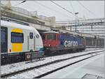 Verkuppelt, aber wie? SBB Cargo Re 420 346-9 (Re 4/4 II 11346) und der DB S-Bahn Stuttgart Triebzug 430 213 in Lausanne.