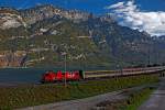 Die modernisierte Re 420 226-3 mit dem EN von Beograd nach Zrich HB bei der Vorberfahrt am 7.10.2014 in Mhlehorn am Walensee