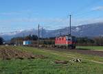 SBB: Nicht voll ausgelasteter Containerzug mit Re 4/4 | 11368 bei Deitingen am 12. Dezember 2014.
Bahnsujets der Woche 50/2014 von Walter Ruetsch