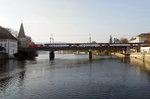 SBB: Zwei Re 420 mit S-Bahnwagen anlässlich einer Testfahrt am 21. November 2011 auf der Aarebrücke Solothurn.
Foto: Walter Ruetsch