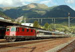 Am 13.09.2016 fährt die Re 4/4 II 11195 mit dem IR 2434 von Locarno nach Zürich Hbf.