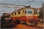 Die SBB Re 4/4 II 11253 mit dem (leider abgeschnitten) Schnellzug 538 Romanshorn -Zürich Biel/Bienne - Lausanne - Genève beim Halt in Grenchen Süd.