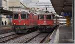 Gleich drei SBB Re 4/4 II in Lausanne auf einem Bild: die Re 4/4 II 1116 ( 91 85 4 420 116-6 CH-SBB) schiebt ihren erst am frühen Abend zum Einsatz kommenden IR nach Neuchâtel auf ein Abstellgeleis und daneben warten die beiden SBB Re 4/4 II 11256 (91 85 4420 256-0 CH-SBBC) und Re 4/4 II 11340 (91 85 4420 340-2 CH-SBBC) auf die Abfahrt in Richtung Palézieux.

8. Dezember 2021