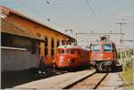 150 Jahre Schweizer Eisenbahn: Zum Jubiläum wurde nicht nur gedampft, denn von den 150 Jahren Schweizer Eisenbahn entfiel doch schon ein beträchtlicher Teil auf die elektrisch Betriebsführung. Links im Bild der SBB RABe 4/8 1051  Churchill -Pfeil und rechts die auf ihren nächsten Schnellzugseinsatz nach Biel oder Basel wartende SBB Re 4/4 II 11254.

Analog Bild vom Sommer 1997