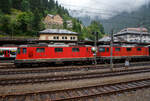 Eine SBB Re 8/8 in Form zwei gekuppelter Re II, die Re 4/4 11194 (Re 420 / 91 85 4 420 194-3 CH-SBB) und Re 4/4 11156 (Re 420 / 91 85 4 420 156-2 CH-SBB) hat am 02.08.2019 (leider bei Regen), mit dem Venice Simplon-Orient-Express (VSOE) nach Venedig, ...