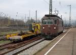 BLS: Lokzug mit Re 4/4 195 (mit Einholmstromabnehmer) in Weil am Rhein am 27. November 2015.
Foto: Walter Ruetsch