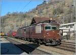 BLS Re 4/4 181 - 189 ab 1974; die BLS Re 4/4 185  Lalden  und eine weitere sind bei Ausserberg mit einem Güterzug auf dem Weg in Richtung Brig. 

16. März 2007