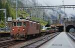Neben Re 425 192 war auch Re 425 194 am 07.05.2024 vor Autozügen durch den Lötschbergtunnel im Einsatz, hier beim Verlassen der Verladestelle in Goppenstein. Ein verspäteter Gruß zurück an den Tf.