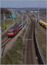 re-460/658694/die-sbb-re-460-033-6-im Die SBB Re 460 033-6 im einen IR90 nach Genève bei Lonay-Préveranges.

2. April 2019