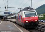 SBB: Re 460 048-2 mit IR Biel-Konstanz  KONSTANZER  beim Zwischenhalt in Oensingen am 16. Juni 2015. Ab dem kommenden Fahrplanwechsel ist dieser Zug Geschichte.
Foto: Walter Ruetsch