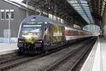 SBB 460 072 schiebt ein IC aus Olten nach Basel aus am 20 Mai 2022.