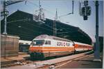 Die erste SBB Werbelok Re 460 015-1  AGFA-FILM  wartet mit dem EC Mont-Blanc in Lausanne auf die Abfahrt. 

Analogbild vom Herbst 1996