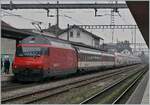 Eine SBB Re 460 mit einem recht langen IR von Luzern nach Konstanz beim Halt in Weinfelden.

8. Dez. 2022