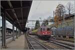 Die Re 6/6 11634  Aarburg-Oftringen  verlässt mit einen Güterzug la Chaux de Fonds in Richtung Le Locle.