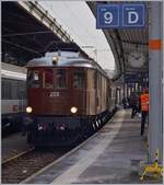 Die BLS Ae 6/8 208 auf Sonderfahrt beim Halt in Lausanne.
2. Dez. 2017