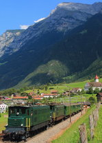 Zwei Ae 4/7, vorne die Ae 4/7 10987, nehmen mit einem Sonderzug am 11.09.2016 bei Silenen die Gotthard-Nordrampe in Angriff. Danke an Walter Ruetsch für den Hinweis auf die Sonderfahrt!