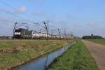 SBBCI Söldner 189 992 zieht ein Vectron und ein Ganzzug durch Angeren an die Betuwelinie am 24 Oktober 2024.