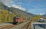 Die SBB Re 4/4 II 11318 in Raron.