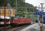 re-44-ii-2-serie/766184/eine-sbb-cargo-re-1010-bestehend Eine SBB Cargo Re 10/10, bestehend aus der Re 6/6 11666 „Stein am Rhein“ (Re 620 066-1 / 91 85 4620 066-1 CH-SBBC) und der Re 4/4 II 11335 (Re 420 335-2 / 91 85 420 332 CH-SBBC) fahren am 02.08.2019 aus dem Bahnhof Bellinzona In Richtung Chiasso.