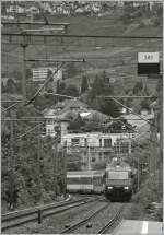 460 005-3 erreicht mit ihrem IR nach Birg die Haltestelle La Tour de Peilz, wo jedoch der Zug ohne Halt durchfahren wird.